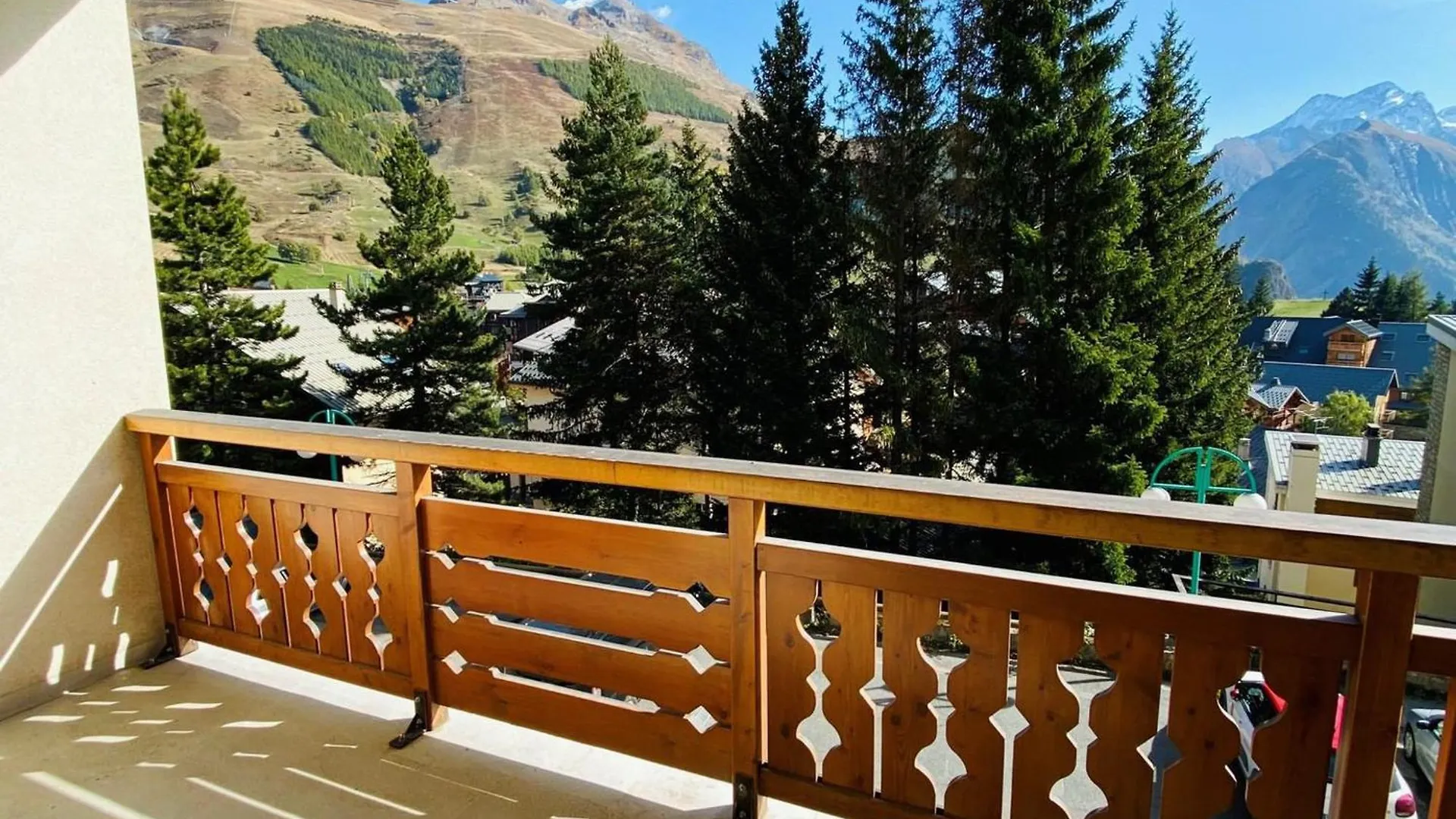 Bel Appartement 3 Pieces Avec Balcon Et Vue Montagnes - Fr-1-516-86 Λε Ντεζ Αλπ Γαλλία